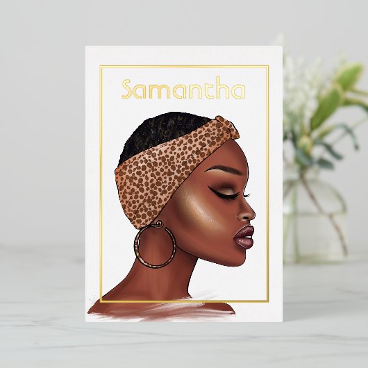 Schwarze Frau Birthday Party Foil Einladung (Stehend vorne)