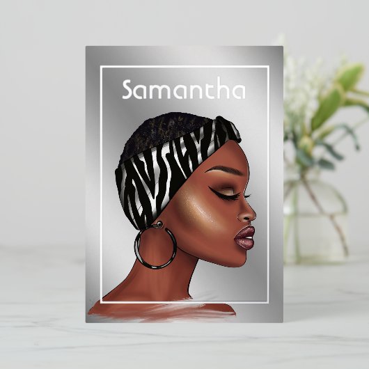 Schwarze Frau Birthday Party Foil Einladung (Stehend vorne)