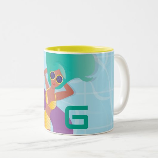 Schwarze Frau im Lounging im Pool, Ihre erste Zweifarbige Tasse (VorderseiteRechts)