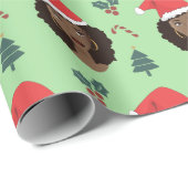 Schwarze Frau, Weihnachtsmannmütze, Weihnachtsmust Geschenkpapier (Rolleneckpunkt)