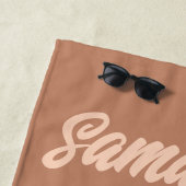 Schwarze Frau, weißes Bikini, Beach Ready Strandtuch (Beispiel)