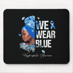 Schwarze Frauen, die wir tragen blaues Hydrocephal Mousepad