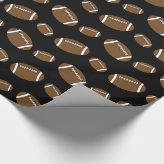 Schwarze Fußbälle Geschenkpapier (Ecke)