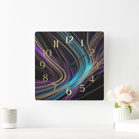 Schwarze glühende Linien Abstraktes Design Lila bl Quadratische Wanduhr (Zuhause)