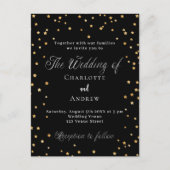 Schwarze goldene Sterne Hochzeitsschrift Einladungspostkarte (Vorderseite)