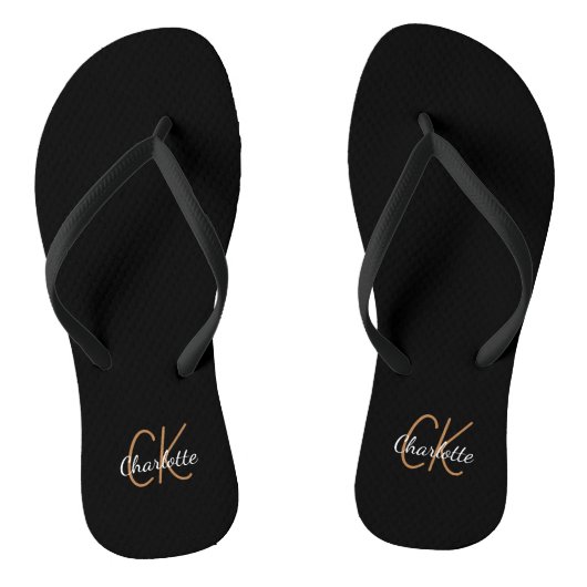 Schwarze Goldmonogramm-Initialnamen minimalistisch Badesandalen (Fußbett)