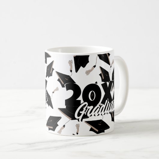 Schwarze Graduierungsklappen in der Luft auf Weiß  Kaffeetasse (VorderseiteRechts)