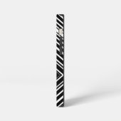 Schwarze Graue Chevron-Strichcode-Gestreifte Perso iPhone Hülle (Linke Seite)