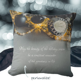 Schwarze graue Weihnachtsschmuck mit Garlands Kissen