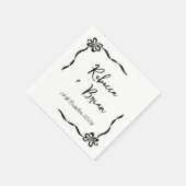 Schwarze Hand Drawn Bow Ribbon Sketch Hochzeit Serviette (Ecke)