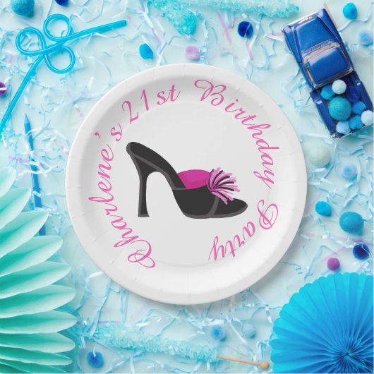 Schwarze Heelse Schuhe mit schwarzen Polka-Punkten Pappteller (Party)