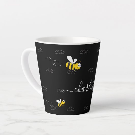 Schwarze Hummeln Sommerspass Spaß Monogramm Milchtasse (Linke Ecke)