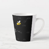 Schwarze Hummeln Sommerspass Spaß Monogramm Milchtasse (Rechts)