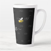 Schwarze Hummeln Sommerspass Spaß Monogramm Milchtasse (Rechts)