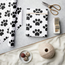 Schwarze Hundekuh niedlich auf Weiß 