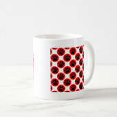 Schwarze Hundepaws in roten Polka-Punkten Kaffeetasse (VorderseiteRechts)
