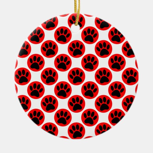 Schwarze Hundepaws in roten Polka-Punkten Keramik Ornament (Vorne)