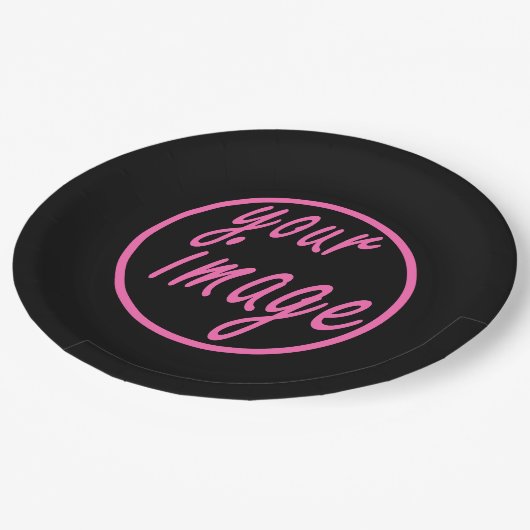 Schwarze, individuell anpassbare Bildvorlage Pappteller (Schrägansicht)