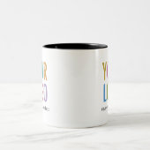 Schwarze Innenseite Tasse Mitarbeiter Name Geschäf (Mittel)