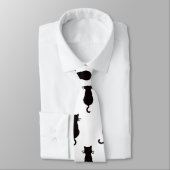 Schwarze Katze Abgeschieden auf weißem Polka Dot M Krawatte (Gebunden)