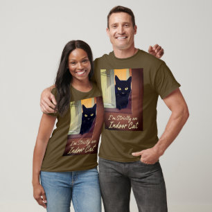 Schwarze Katze am Fenster T-Shirt