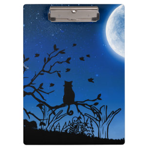 Schwarze Katze auf Baum-Silhouette im Mondlicht Klemmbrett