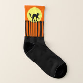 Schwarze Katze auf dem Zaun Moon Orange aufgetrage Socken (Links - Innen)