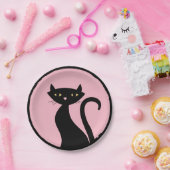 Schwarze Katze auf Rosa Pappteller (Party)