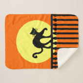 Schwarze Katze auf Verziertem Zaun Vollmond Lebend Sherpadecke (Vorderseite (Horizontal))