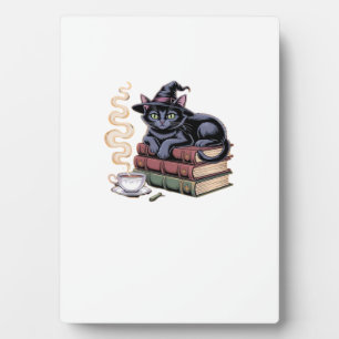 Schwarze Katze auf Zauberbuch-Klassik-T-Shirt Fotoplatte