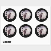 Schwarze Katze durch einen magischen Vollmond Runder Aufkleber (Blatt)