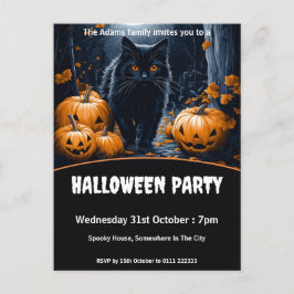 Schwarze Katze durch waldliches Halloween-Party wa Einladungspostkarte