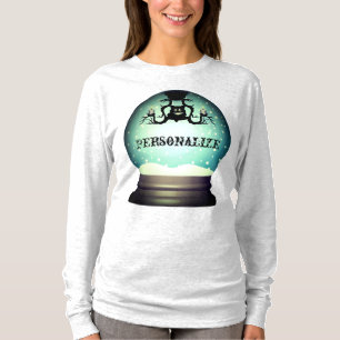 Schwarze Katze fällt Kronleuchter Schneekugel blau T-Shirt