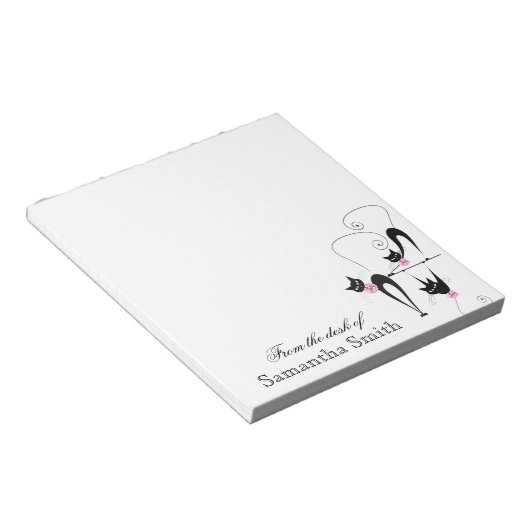 Schwarze Katze gürtelrosa Name PERSONALIZE Notizblock (angewinkelt)