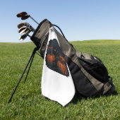 Schwarze Katze im klassischen Patch-T - Shirt Golfhandtuch (Gras)