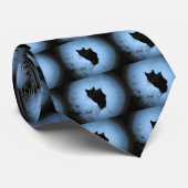 Schwarze Katze im Schnee Krawatte (Gerollt)