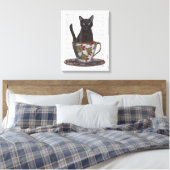 Schwarze Katze im Teacup Leinwanddruck (Insitu (Schlafzimmer))