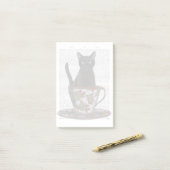 Schwarze Katze im Teacup Post-it Klebezettel (Auf Schreibtisch)