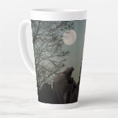 Schwarze Katze in einem Baum vor Vollmond Milchtasse (Linke Ecke)