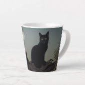 Schwarze Katze in einem Baum vor Vollmond Milchtasse (Rechte Ecke)