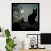 Schwarze Katze in einem Baum vor Vollmond Poster (Heimbüro)