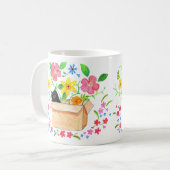 Schwarze Katze in einer Box mit Blumen Handgezeich Kaffeetasse (Vorderseite Links)