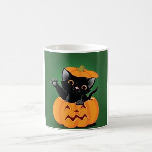 Schwarze Katze in einer Kürbis-Tasse Kaffeetasse (Mittel)