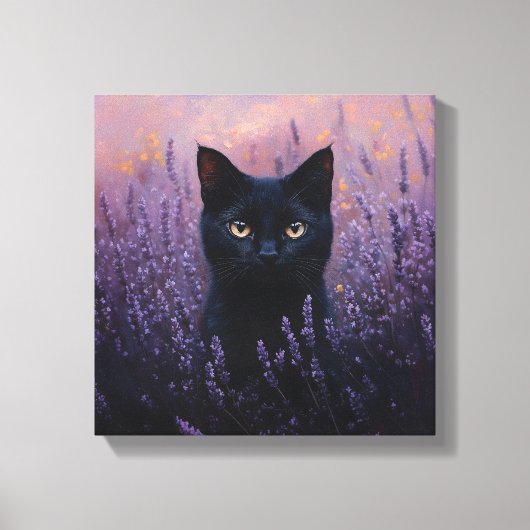 Schwarze Katze in einer Lavenderfelddarstellung Leinwanddruck (Vorderseite)
