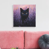 Schwarze Katze in einer Lavenderfelddarstellung Leinwanddruck (Insitu (Wohnzimmer))