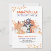 Schwarze Katze in Hexenhut Spooktacular-Kindergebu Einladung (Vorderseite)