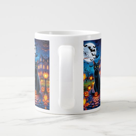 Schwarze Katze in verzauberter Halloween-Landschaf Jumbo-Tasse (Rückseite)