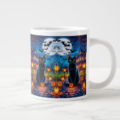 Schwarze Katze in verzauberter Halloween-Landschaf Jumbo-Tasse (Rechts)