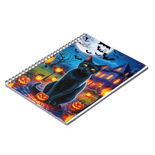 Schwarze Katze in verzauberter Halloween-Landschaf Notizblock (Linke Seite)
