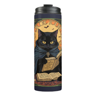 Schwarze Katze liest ein Buch über die Sonnenwende Thermosbecher